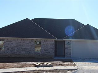 2009 Maple Ct, Gentry, AR 72734