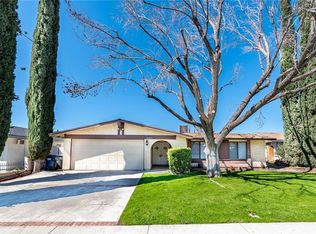 28245 Robin Ave, Santa Clarita, CA 91350
