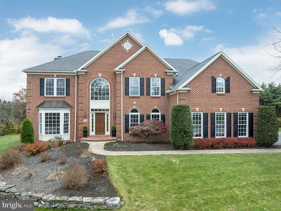 1st image of 125 Holly Ridge Dr
