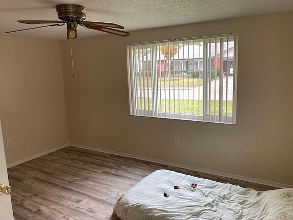 5th image of 8208 Mill Creek Ln