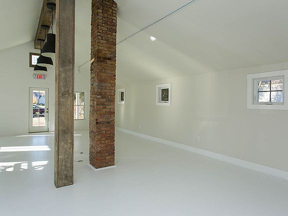 4th image of 468 Maple Ave #Nys