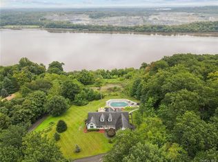 8 Diorio Ter, Milton, NY 12547