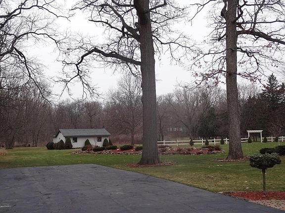 5th image of 1006 Fairlane Dr