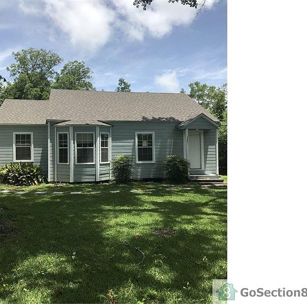 1st image of 325 E Caldwood Dr