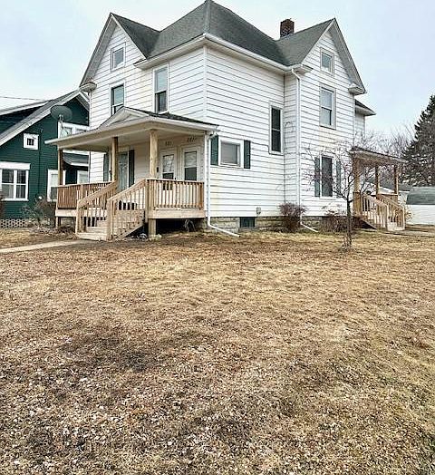 1st image of 221 N 3rd Ave