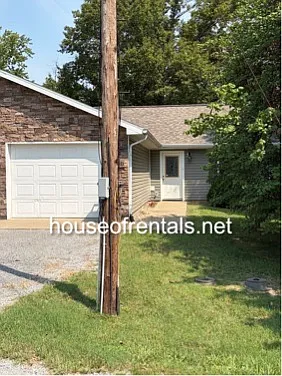 906 Pear St #D — Photo 2