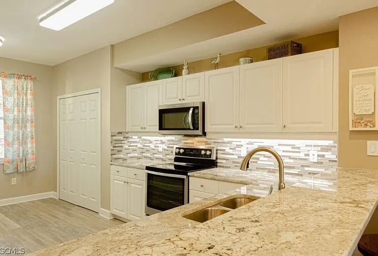 10700 Ravenna Way #303 — Photo 10