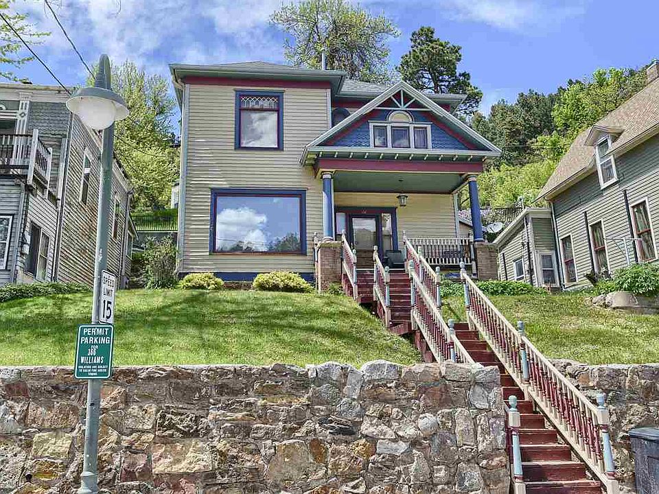 1st image of 366 Williams St