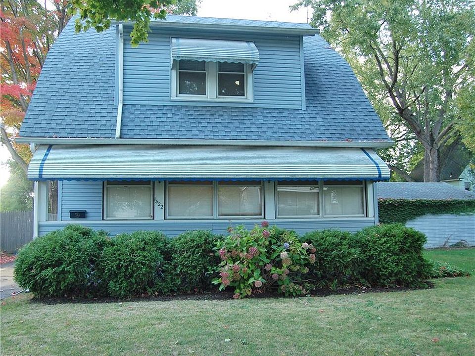 1st image of 1422 Holly Ave