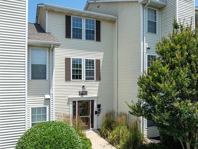 Madison at Eden Brook — Photo 52