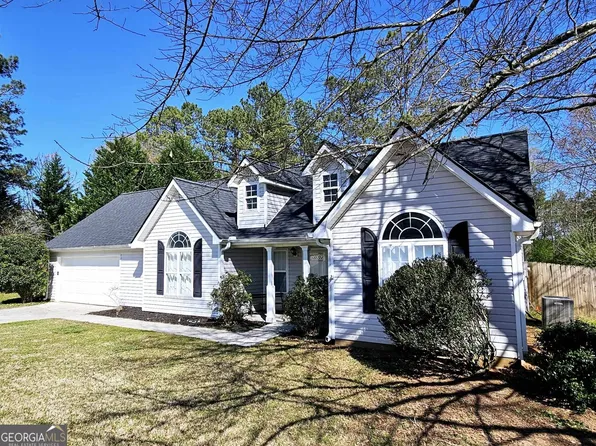 1528 Riverglen Dr, Loganville, GA 30052