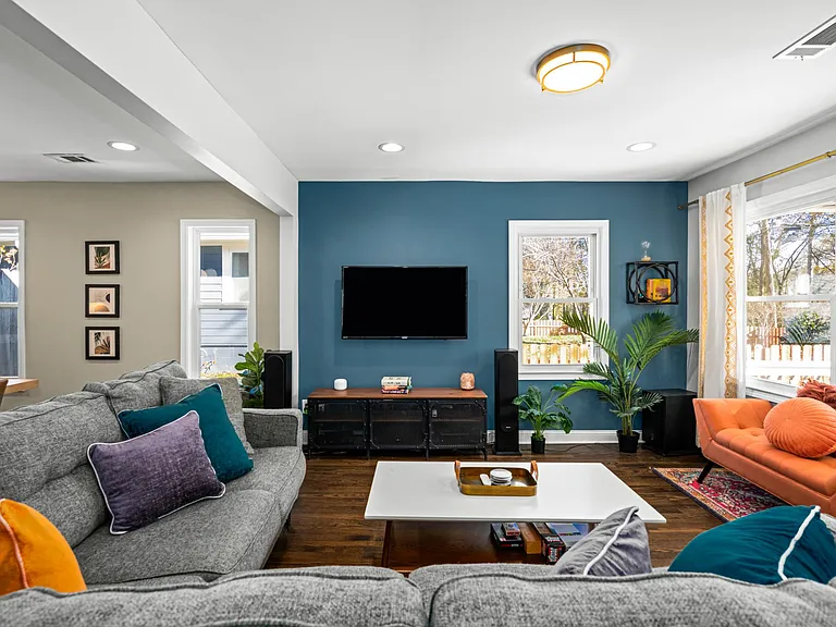 1108 Napier St SE — Photo 42