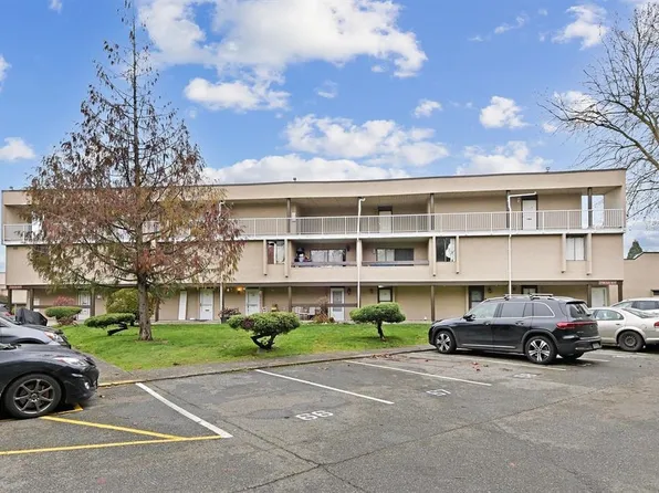 17708 60th Ave #55, Surrey, BC V3S 1V2
