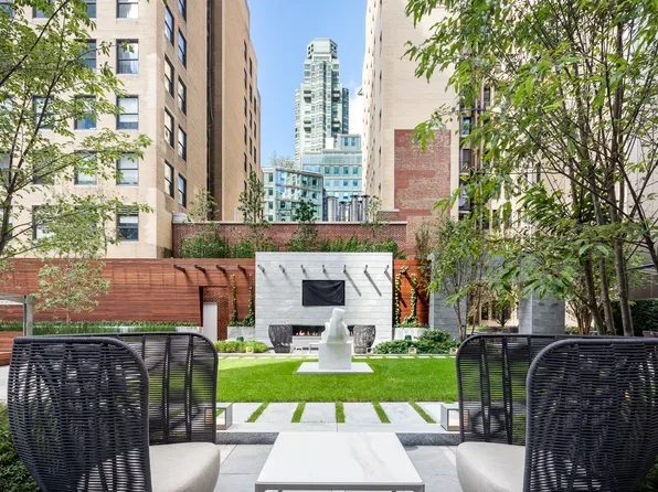 217 West 57th Street image 12 of 23