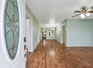 228 16th Ave N, Texas City, TX 77590