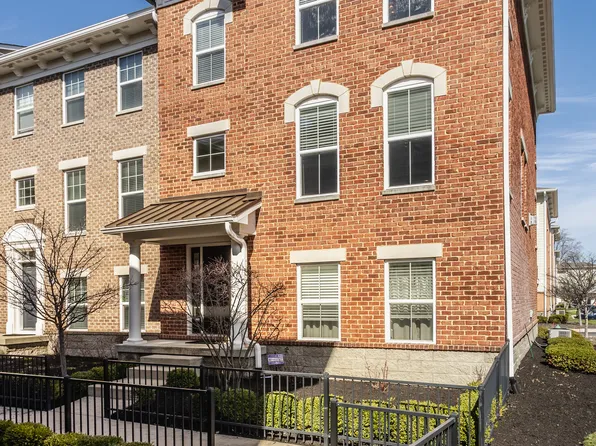 9494 Oakley Dr, Indianapolis, IN 46260