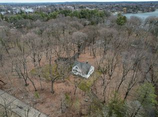 4860 N Hewitts Point Rd, Oconomowoc, WI 53066