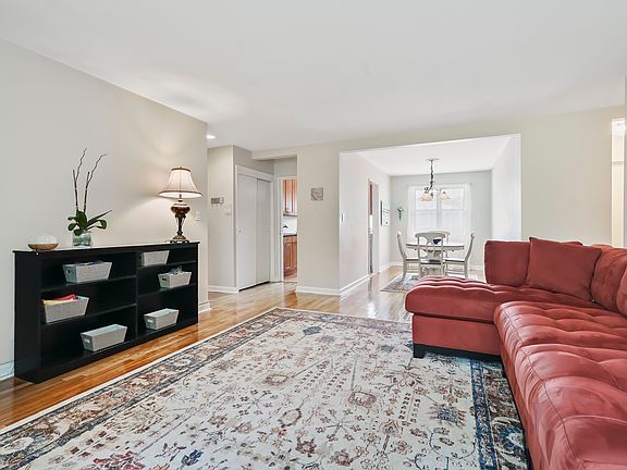 4th image of 46 Dehaven Dr APT 2E