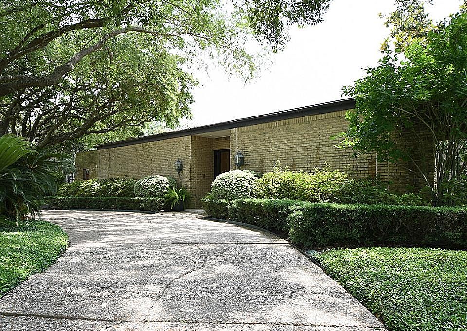 1st image of 5143 S Braeswood Blvd