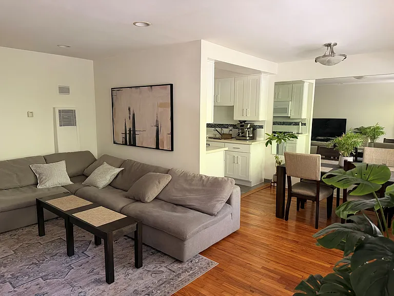 629 Idaho Ave #2 — Photo 5