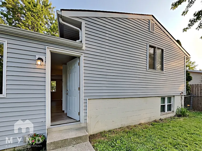 2270 Cardston Dr — Photo 19