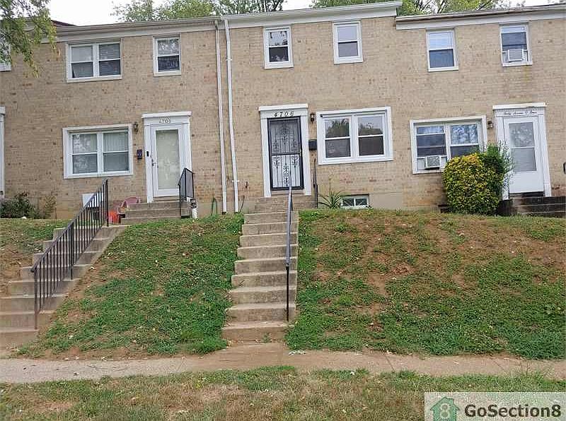 1st image of 4706 Vancouver Rd