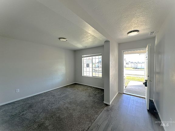 2nd image of 17581 N Onaway Ave