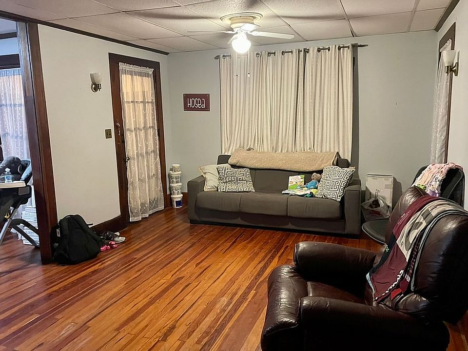 1st image of 836 Vista St