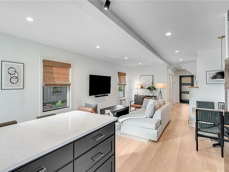 773 Bradford St — Photo 11