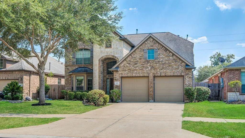 4 bed, 3.5 bath, 2987 sqft, $3,150 — Photo 2