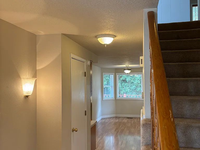 16515 NE 27th Ct — Photo 8