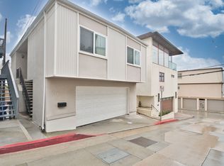 120 El Porto St, Manhattan Beach, CA 90266