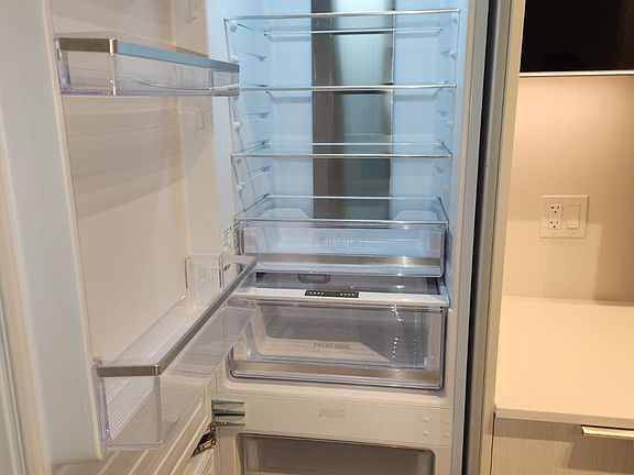 5th image of 308 Jarvis St E #1407