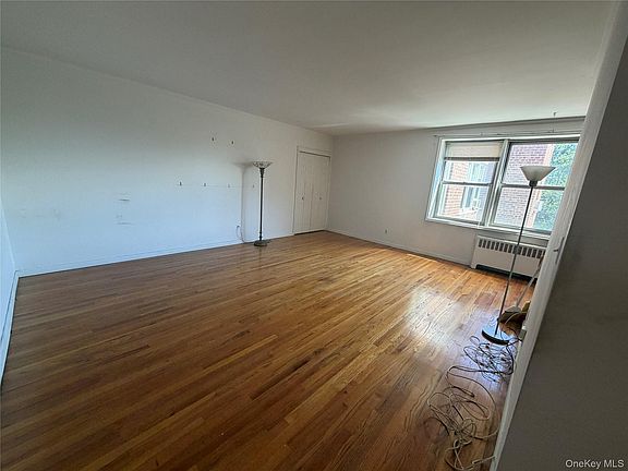 5th image of 1111 Midland Avenue #5A
