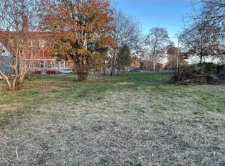 7422 Tracy Ave, Kansas City, MO 64131