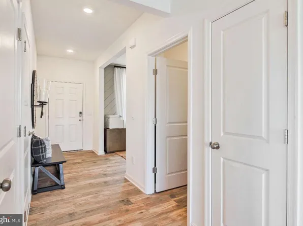 2053 Pomona Way, Frederick, MD 21702