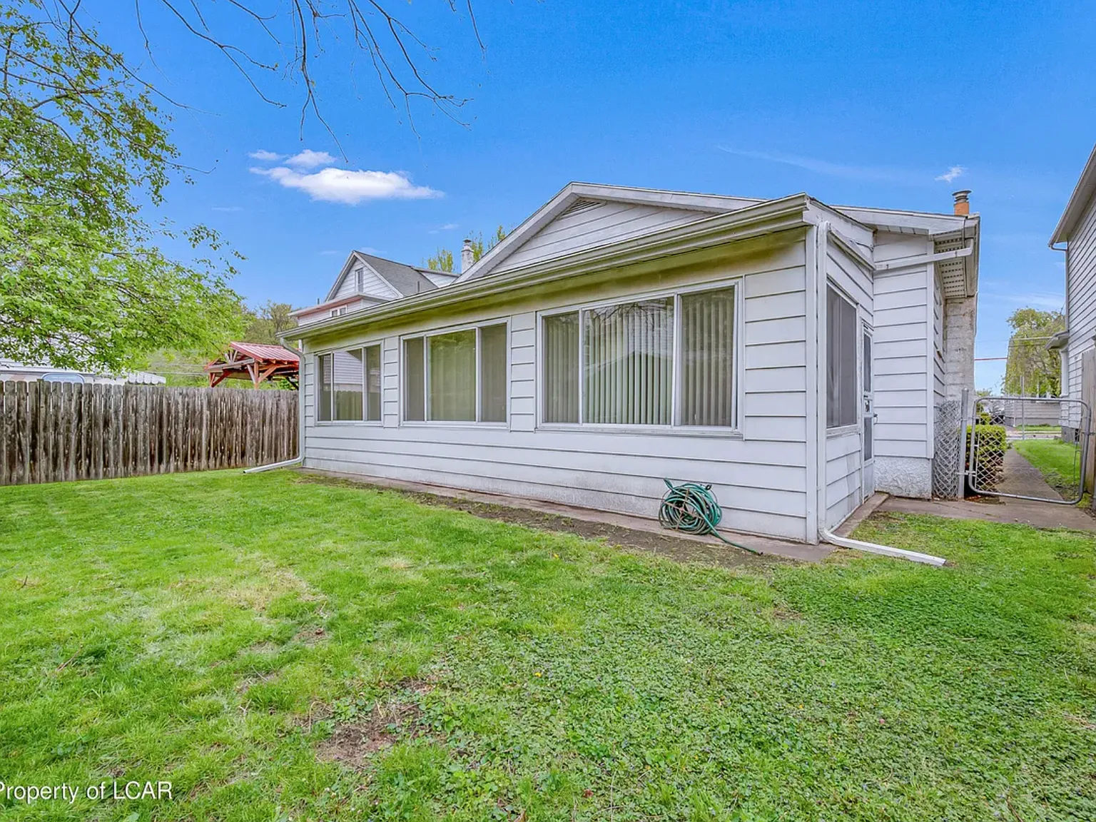 2 bed, 1.5 bath, 1761 sqft, $2,000 — Photo 4