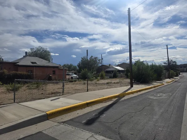 903 Broadway Blvd SE, Albuquerque, NM 87102