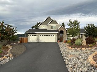 1035 Champion Ln, White Salmon, WA 98672