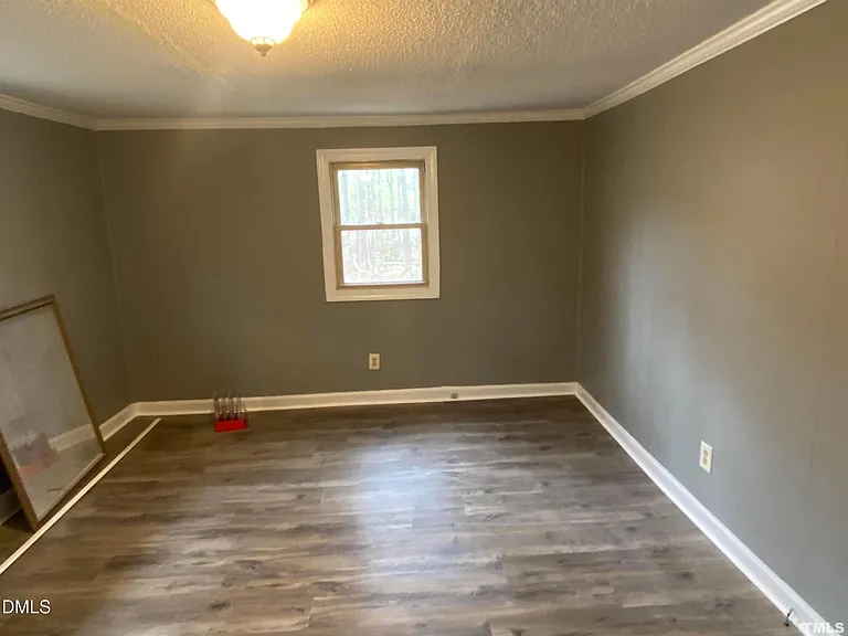 171 W Holly Springs Rd — Photo 11