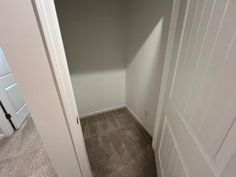 4044 Thimbleberry Dr — Photo 29