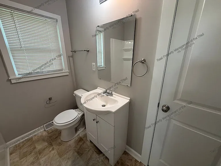 507 Lowdermilk St — Photo 7