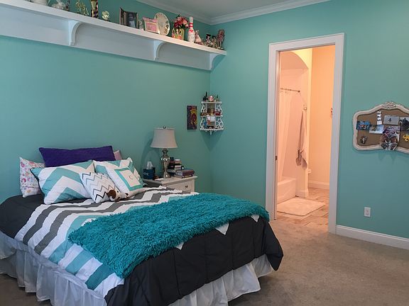 Large 3rd bed with bath