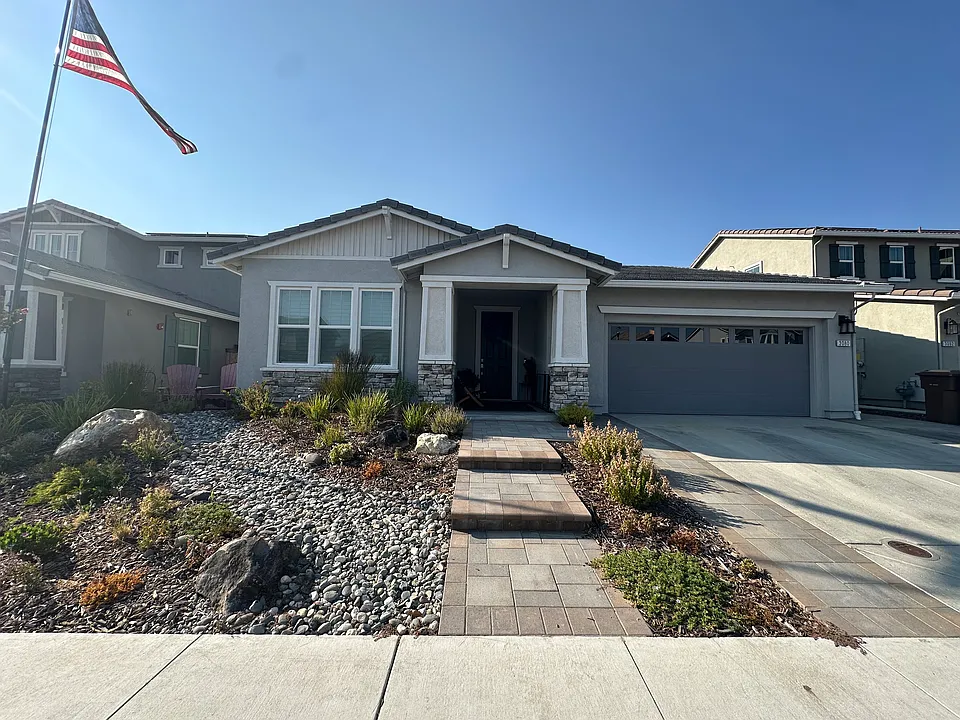 3080 Ridgecrest Dr