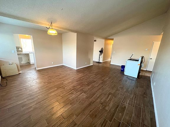 Dining area/ Living room