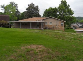 8203 Burchfield Dr, Oak Ridge, TN 37830