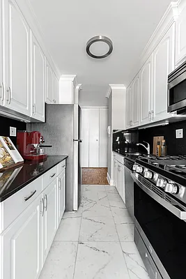 Sold by Compass | media 18