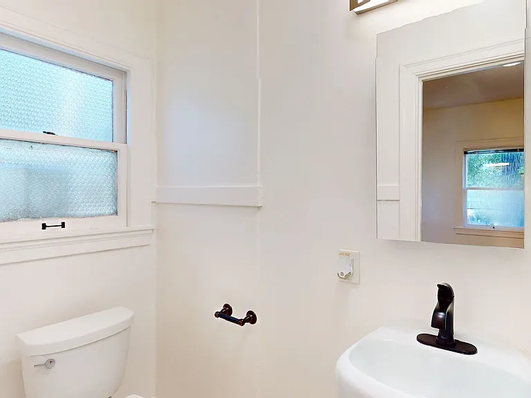 535 41st Street — Photo 9