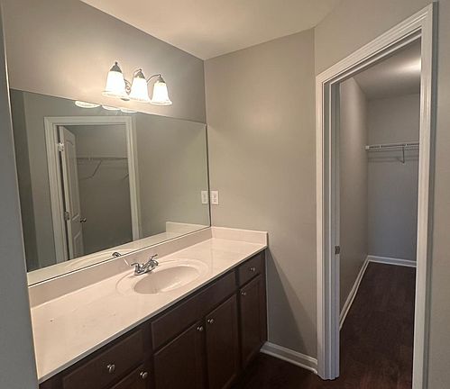 5th image of 5509 Kaitlyn Dr E