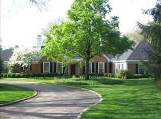 411 Stonehaven Rd, Dayton, OH 45429